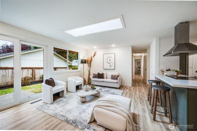 8310 52nd Street Ct W, University Place, WA 98467