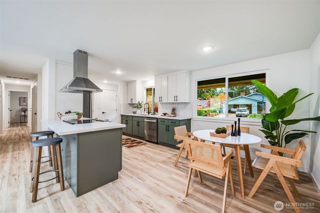 8310 52nd Street Ct W, University Place, WA 98467