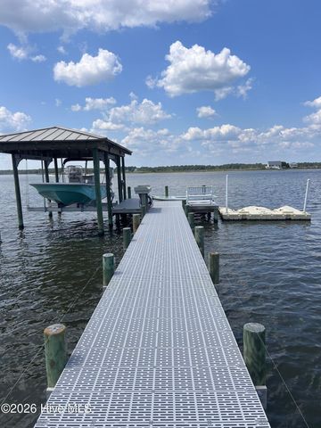 36 Sailview Drive, Sneads Ferry, NC 28460