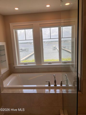 36 Sailview Drive, Sneads Ferry, NC 28460