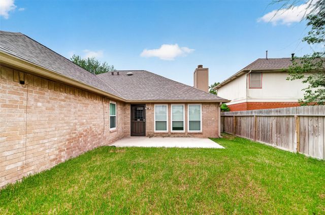 7403 Oak Walk Drive, Humble, TX 77346
