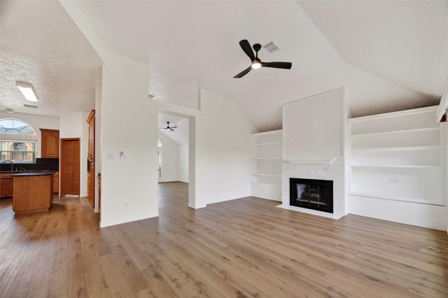 7403 Oak Walk Drive, Humble, TX 77346