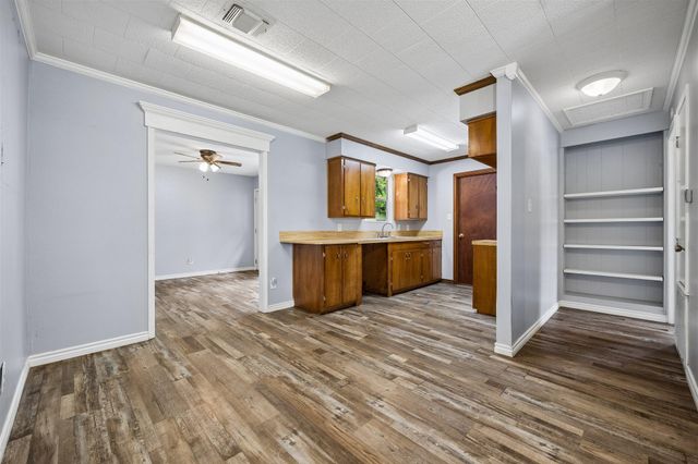 2614 Grace Ave, Rockdale, TX 76567