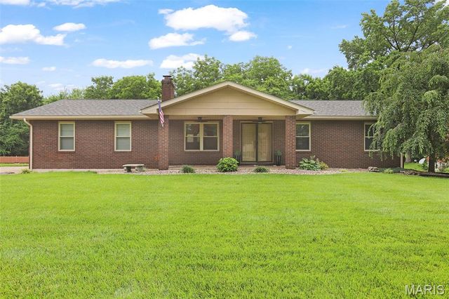 3009 Mark Trail Drive, Glen Carbon, IL 62034