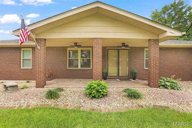 3009 Mark Trail Drive, Glen Carbon, IL 62034