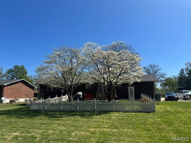 3009 Mark Trail Drive, Glen Carbon, IL 62034