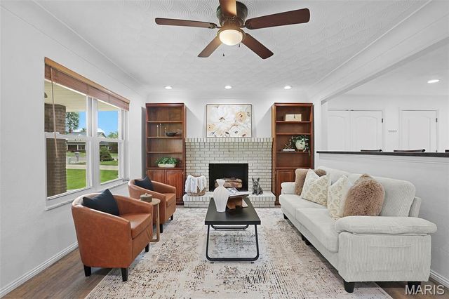 3009 Mark Trail Drive, Glen Carbon, IL 62034