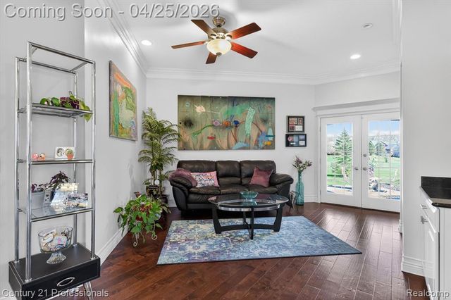 163 W Auburn Trail, Brighton, MI 48114