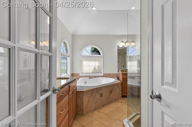 163 W Auburn Trail, Brighton, MI 48114