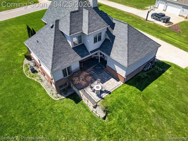 163 W Auburn Trail, Brighton, MI 48114
