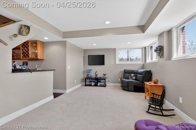 163 W Auburn Trail, Brighton, MI 48114