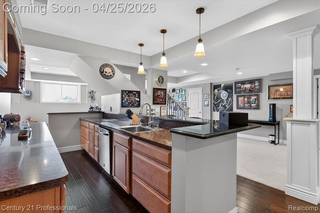 163 W Auburn Trail, Brighton, MI 48114