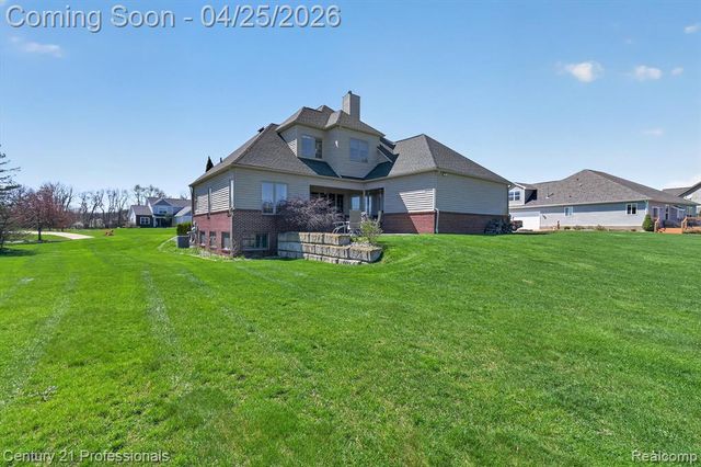 163 W Auburn Trail, Brighton, MI 48114
