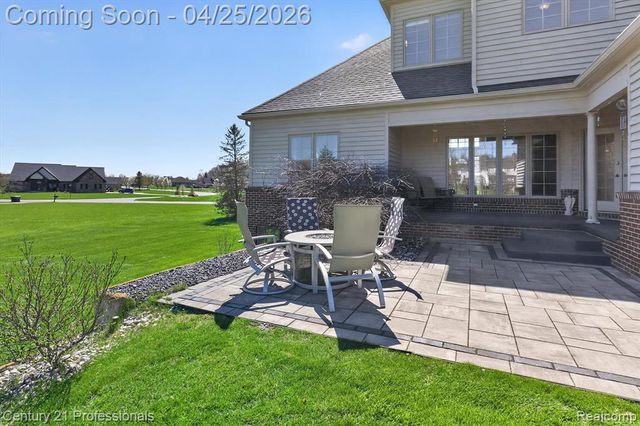 163 W Auburn Trail, Brighton, MI 48114