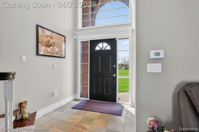 163 W Auburn Trail, Brighton, MI 48114