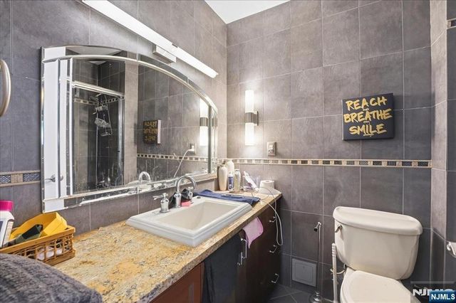 7004 Boulevard East 8C, Guttenberg, NJ 07093