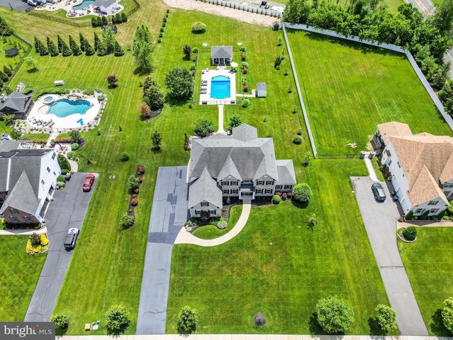 104 TUSCAN LN, Mullica Hill, NJ 08062