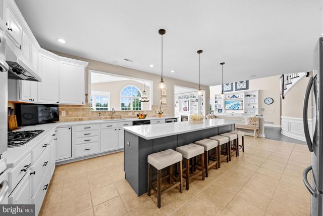 104 TUSCAN LN, Mullica Hill, NJ 08062