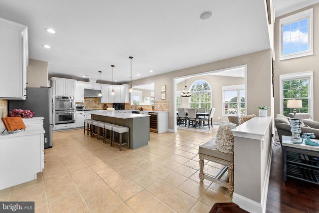 104 TUSCAN LN, Mullica Hill, NJ 08062