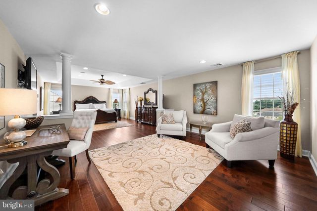 104 TUSCAN LN, Mullica Hill, NJ 08062
