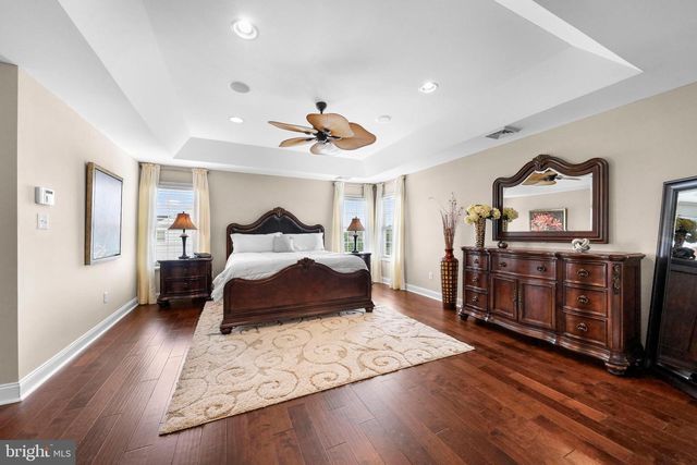 104 TUSCAN LN, Mullica Hill, NJ 08062