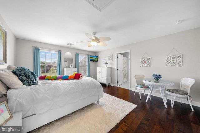 104 TUSCAN LN, Mullica Hill, NJ 08062