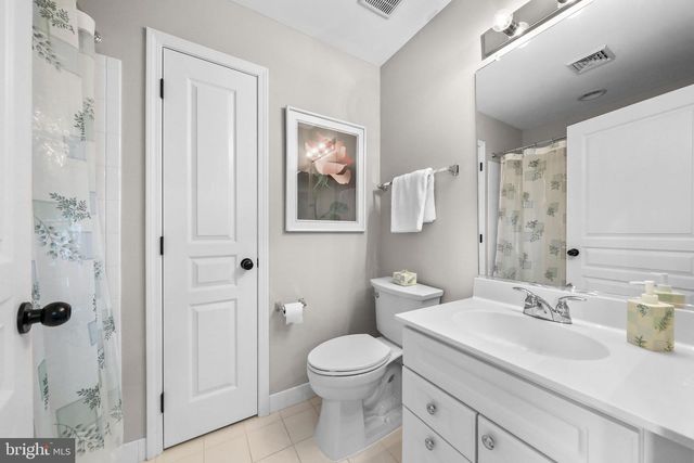 104 TUSCAN LN, Mullica Hill, NJ 08062