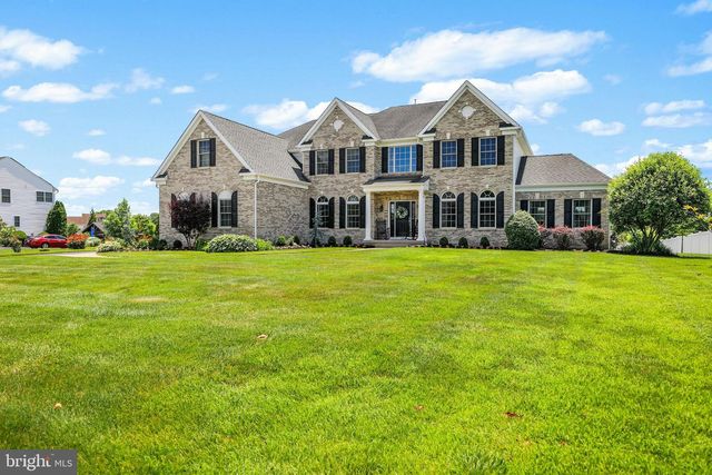 104 TUSCAN LN, Mullica Hill, NJ 08062