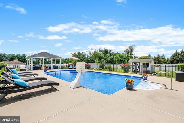104 TUSCAN LN, Mullica Hill, NJ 08062