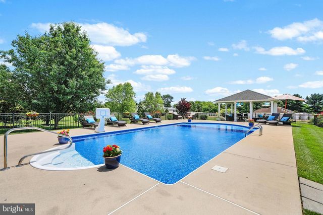 104 TUSCAN LN, Mullica Hill, NJ 08062
