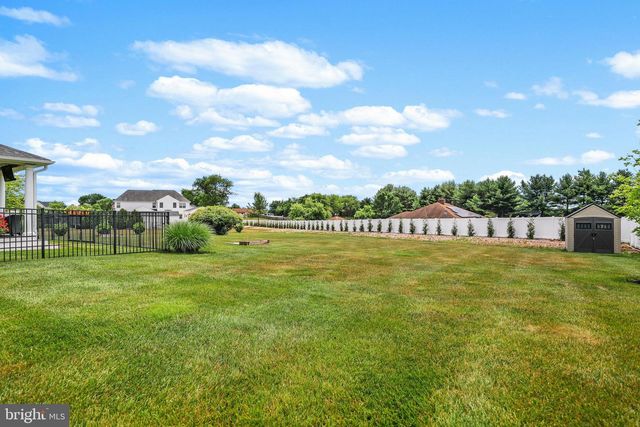 104 TUSCAN LN, Mullica Hill, NJ 08062
