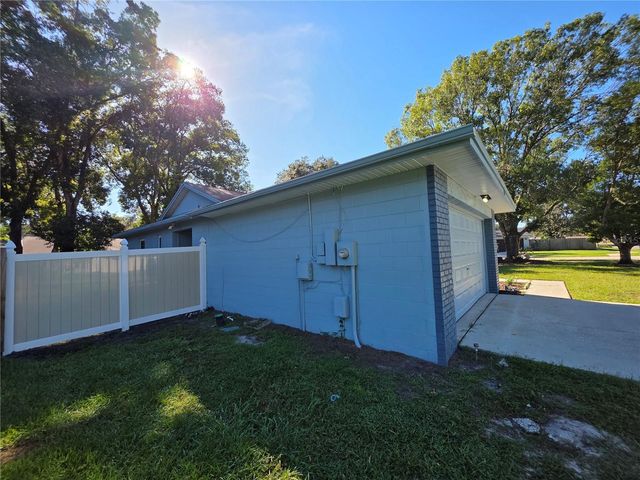 17717 CRANBROOK DRIVE, Lutz, FL 33549