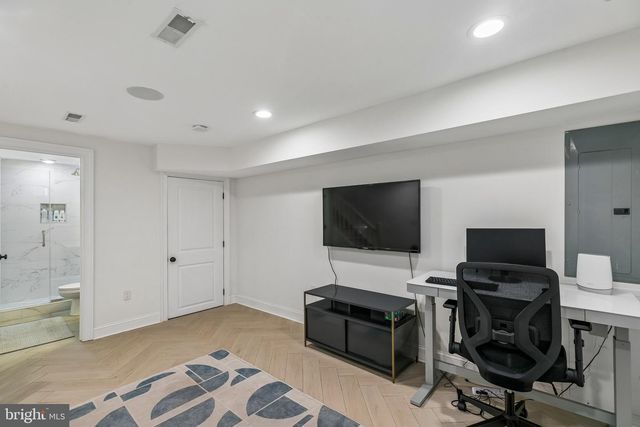 2045 SAINT ALBANS ST, Philadelphia, PA 19146