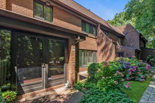39 Spring Hollow, Roslyn, NY 11576