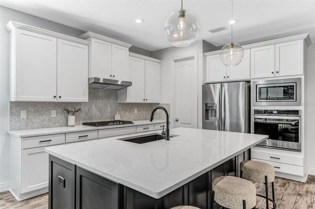 5905 SILVER SUN DRIVE, Apollo Beach, FL 33572