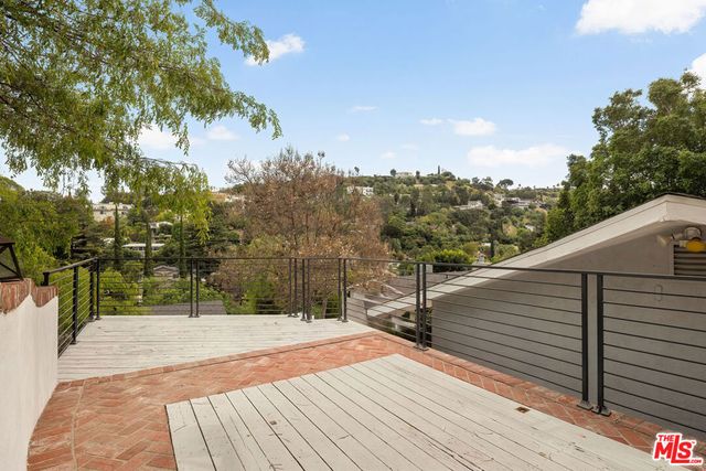4115 Knobhill Drive, Los Angeles, CA 91403