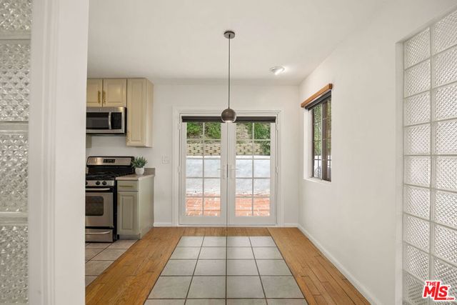 4115 Knobhill Drive, Los Angeles, CA 91403