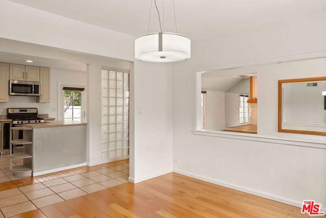 4115 Knobhill Drive, Los Angeles, CA 91403