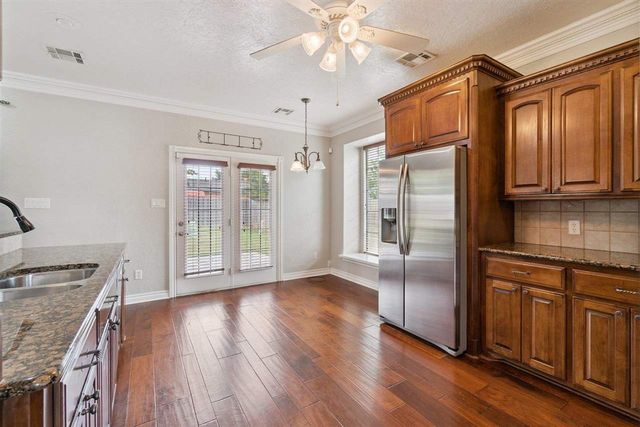 419 NW 76th St, Lawton, OK 73505