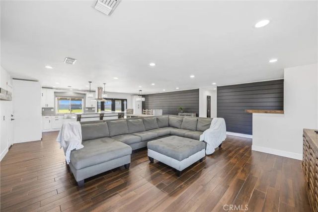 11628 Range View, Jurupa Valley, CA 91752