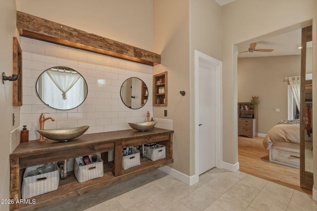 40833 N Mantle Court, Anthem, AZ 85086