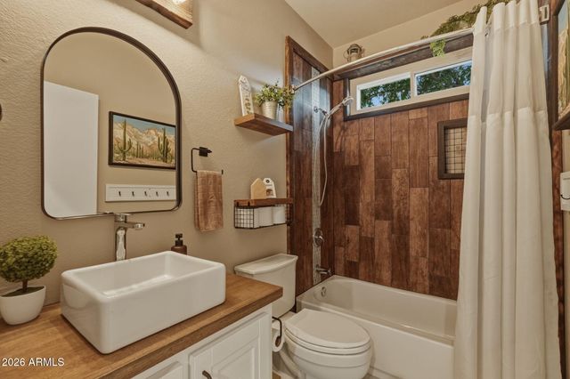 40833 N Mantle Court, Anthem, AZ 85086