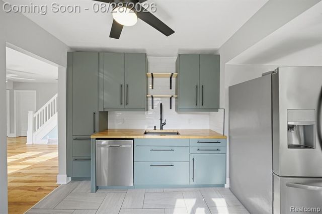 34004 Kirby Street, Farmington Hills, MI 48335