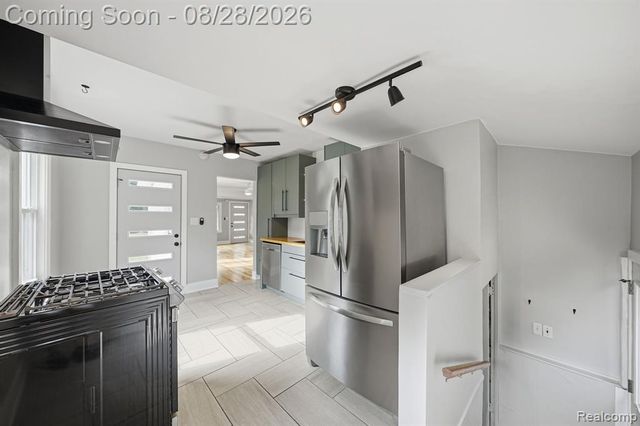 34004 Kirby Street, Farmington Hills, MI 48335