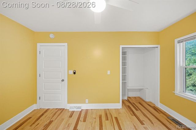 34004 Kirby Street, Farmington Hills, MI 48335