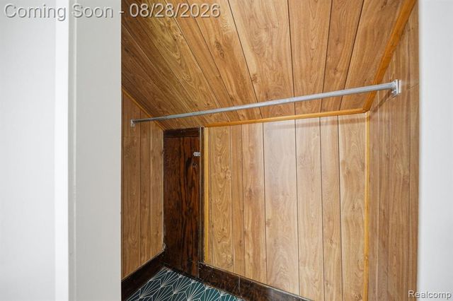 34004 Kirby Street, Farmington Hills, MI 48335