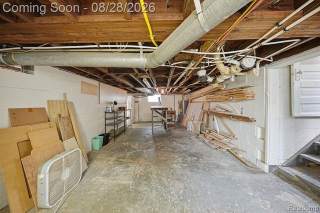 34004 Kirby Street, Farmington Hills, MI 48335