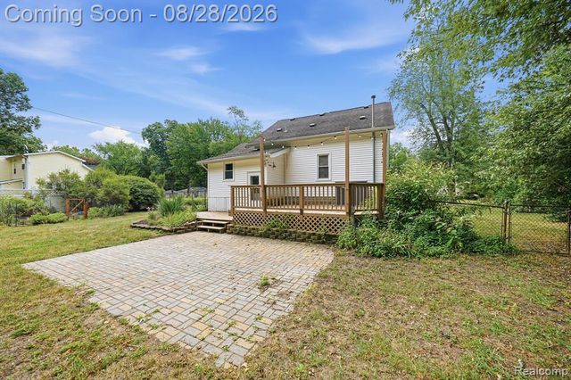 34004 Kirby Street, Farmington Hills, MI 48335