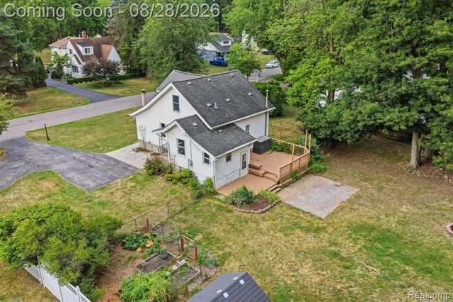 34004 Kirby Street, Farmington Hills, MI 48335