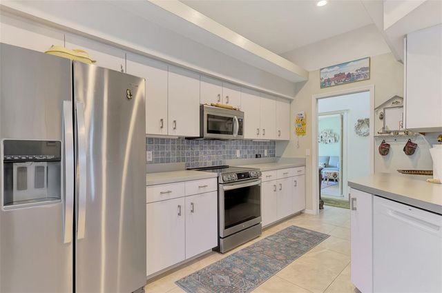 8252 PARKSIDE DRIVE, Englewood, FL 34224